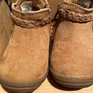 Infant Stride Rite shoes. Never been worn.